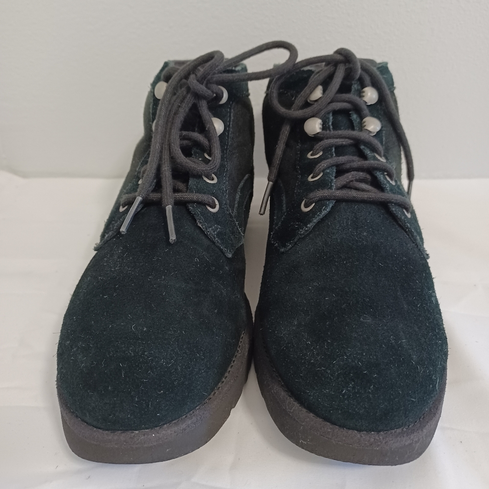 UGG Bethany black suede lace-up sheepskin boots 1012532 size 8.5
